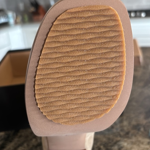 NWB Kelsi Dagger Brooklyn Racer Boots. Size 9.5 Color is Fawn. Cow Suede - Picture 6 of 6